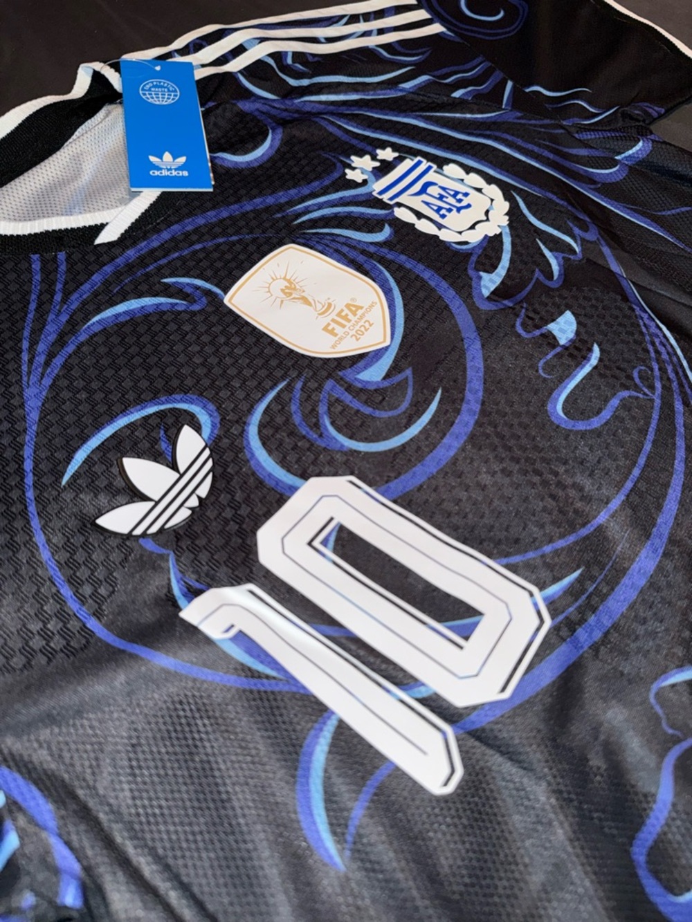 ARGENTINA 2026 WORLD CUP AWAY MESSI #10 SLIM FIT - Picture 4 of 8